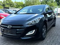 Gebraucht Hyundai i30 101 PS (74 kW) 2017 Schwarz Limousine