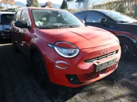 Neu Fiat 600 La Prima 114 kW (156 PS) 2025 Sun of italy orange metallic SUV
