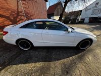 Używany Mercedes E350 Avantgarde 306 KM (225 kW) 2012 Biały Coupe
