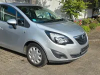 Gebraucht Opel Meriva 101 PS (74 kW) 2012 Silber Van / Kleinbus