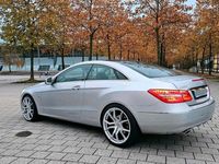 gebraucht Mercedes 350 CDI E Klasse Coupé, VW Golf 4 geschenkt