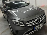 Gebraucht Mercedes GLA220 177 PS (130 kW) 2017 Grau SUV