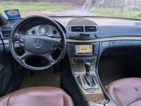 Gebraucht Mercedes E280 Avantgarde 190 PS (139 kW) 2006 Schwarz Limousine
