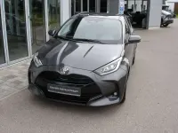 Gebraucht Toyota Yaris Hybrid 92 PS (67 kW) 2025 Marlingrau Limousine