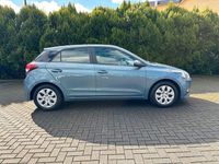 Gebraucht Hyundai i20 GO! 75 PS (55 kW) 2017 Blau Limousine