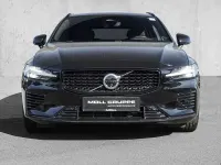Gebraucht Volvo V60 Plus 310 PS (228 kW) 2024 Schwarz Kombi