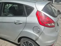 Gebraucht Ford Fiesta 71 PS (52 kW) 2012 Silber Kleinwagen