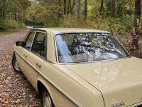 Gebraucht Mercedes 200/8 95 PS (69 kW) 1975 Gelb Limousine