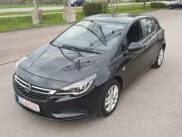 Gebraucht Opel Astra Selection 105 PS (77 kW) 2016 Schwarz Limousine