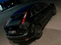Używany Ford Focus 101 KM (74 kW) 2006 Czarny Sedan/Limuzyna