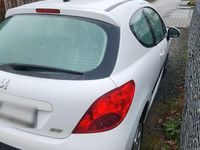 Gebraucht Peugeot 207 73 PS (53 kW) 2009 Weiß Kleinwagen
