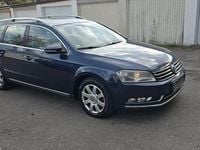 Gebraucht VW Passat Highline 105 PS (77 kW) 2011 Blau Limousine