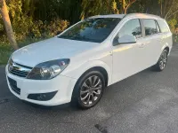 Gebraucht Opel Astra Edition 90 PS (66 kW) 2010 Weiß Kombi