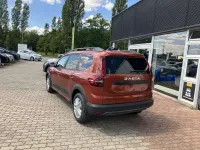 Gebraucht Dacia Jogger Expression 110 PS (80 kW) 2024 Terracottabraun metallic Van / Kleinbus