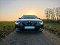 Gebraucht Skoda Superb 190 PS (139 kW) 2016 Schwarz Kombi