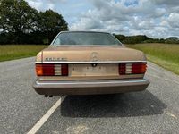 Gebraucht Mercedes 560 1986 Gold Coupé