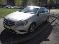 Gebraucht Mercedes A180 Urban 122 PS (89 kW) 2013 Silber Limousine