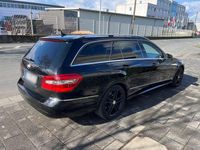 Gebraucht Mercedes E250 204 PS (150 kW) 2011 Schwarz Kombi