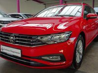 Gebraucht VW Passat 122 PS (89 kW) 2023 Rot Kombi