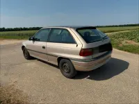 Gebraucht Opel Astra 75 PS (55 kW) 1997 Gold Coupé