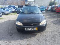 Gebraucht Lada 111 90 PS (66 kW) 2012 Schwarz Limousine