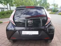 Używany Toyota Aygo 69 KM (50 kW) 2018 Czarny Hatchback