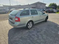 Gebraucht Skoda Octavia Elegance 140 PS (102 kW) 2012 Arcticgr}n metallic Kombi