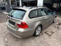 Gebraucht BMW 320 Advantage 163 PS (119 kW) 2007 Grau Kombi