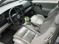 Second-hand VW Golf 110 CP (80 kW) 2004 Albastru Cabrio