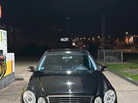 Gebraucht Mercedes E240 177 PS (130 kW) 2005 Schwarz Limousine