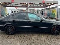 Gebraucht Mercedes E320 Avantgarde 224 PS (164 kW) 2009 Schwarz Limousine