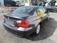 Gebraucht BMW 318 143 PS (105 kW) 2008 Grau Limousine