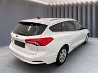 Używany Ford Focus Cool & Connect 150 KM (110 kW) 2021 Biały Kombi