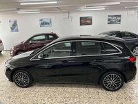 Gebraucht Mercedes B200 163 PS (119 kW) 2019 Kosmosschwarz  metalliclack Van / Kleinbus