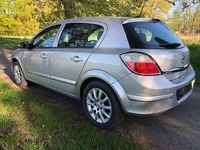 Second-hand Opel Astra 140 CP (102 kW) 2006 Argintiu Berlinǎ