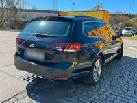 Gebraucht VW Passat 150 PS (110 kW) 2020 Schwarz Kombi