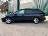 Second-hand VW Golf VIII Life 150 CP (110 kW) 2022 Negru Break