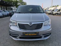 Gebraucht Lancia Voyager Gold 178 PS (130 kW) 2014 Silber Van / Kleinbus
