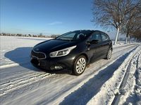 Gebraucht Kia Ceed Attract 99 PS (72 kW) 2014 Schwarz Kleinwagen