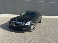 Gebraucht Mercedes E220 170 PS (125 kW) 2012 Schwarz Limousine