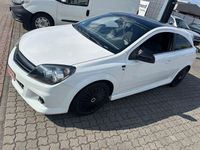 Gebraucht Opel Astra GTC Edition 116 PS (85 kW) 2010 Weiß Coupé