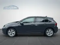 Gebraucht VW Golf VIII IQ Drive 131 PS (96 kW) 2024 Grau Limousine