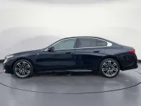 Gebraucht BMW 520 197 PS (144 kW) 2024 M carbonschwarz metallic Limousine