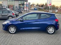 Gebraucht Ford Fiesta Trend 190 PS (139 kW) 2017 Blau Limousine