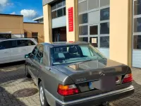 Gebraucht Mercedes E320 220 PS (161 kW) 1993 Grau Limousine