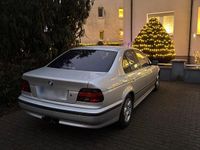 Gebraucht BMW 523 170 PS (125 kW) 1999 Silber Limousine