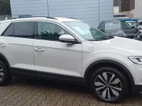 Gebraucht VW T-Roc Move 150 PS (110 kW) 2024 Ascotgrau SUV