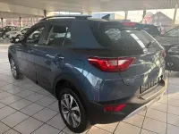 Gebraucht Kia Stonic Vision 101 PS (74 kW) 2020 (beu) denimblau met./schwarz (metallic) SUV