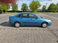 Gebraucht Ford Focus Ghia 131 PS (96 kW) 2000 Blau Limousine