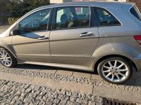 Gebraucht Mercedes B170 2008 Braun Van / Kleinbus